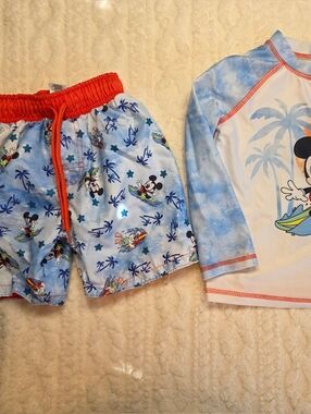 Disney Junior Mickey Surf Swim Set 3T Rash Guard Trunks 2 Piece